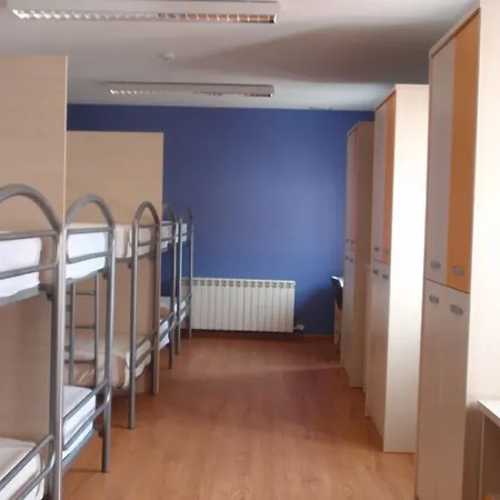 Albergue Villa Nava De La Asuncion Hostel